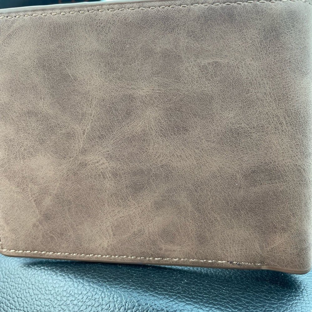 Brown Men's Leather Bifold Wallet